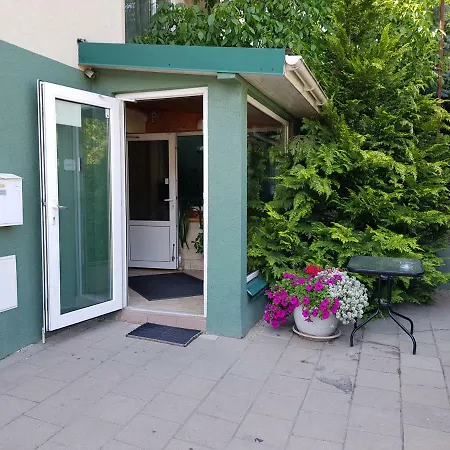 Cozy Garden Free Parking Vilnius Exterior photo